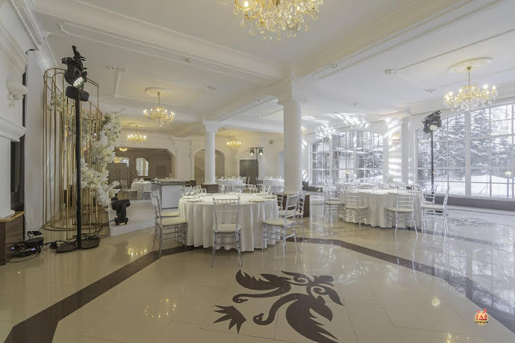  Царский зал в «Мир у Озера» фотография №13