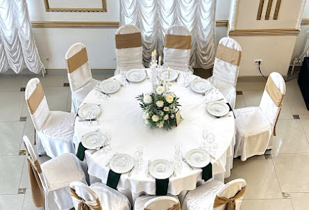 Белый зал в Красный зал