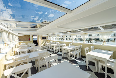 Палуба в Палуба