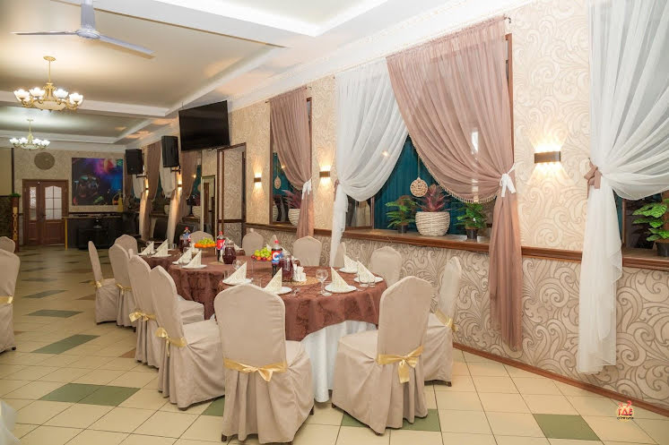 Большой банкетный зал в «Наши Люди» фотография №12