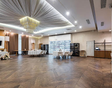  ресторан Lalaki