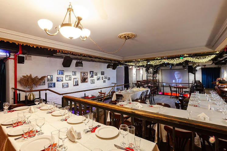 Основной зал в «Высоцкий» фотография №11