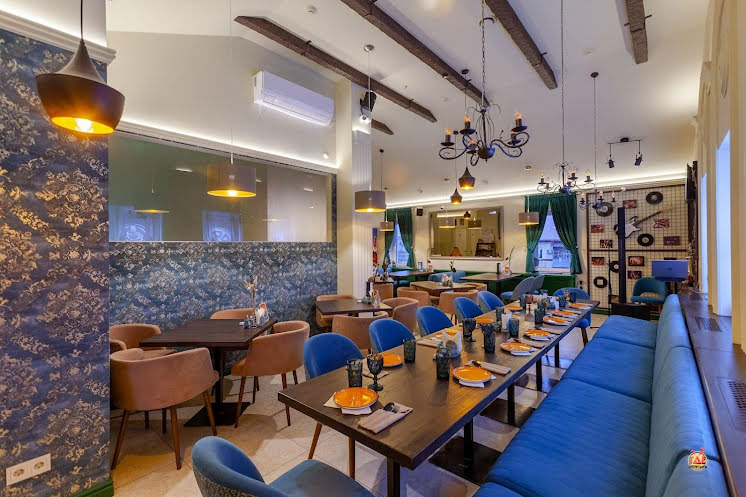 Основной зал в «Брассерия 0’33» фотография №6