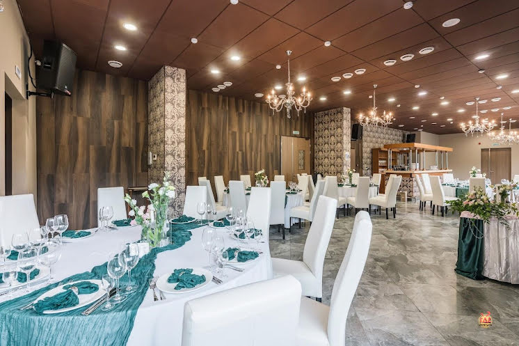 Основной зал ресторанного комплекса в «БОР» фотография №8