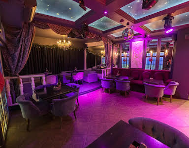  ресторан Сто Друзей