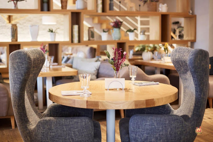 Основной зал  в «BONA на Есенина» фотография №3