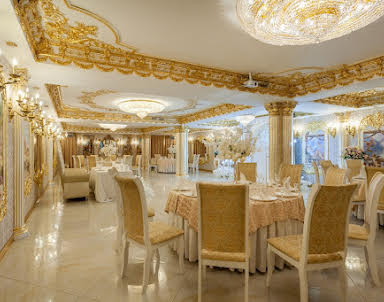  ресторан Монарх