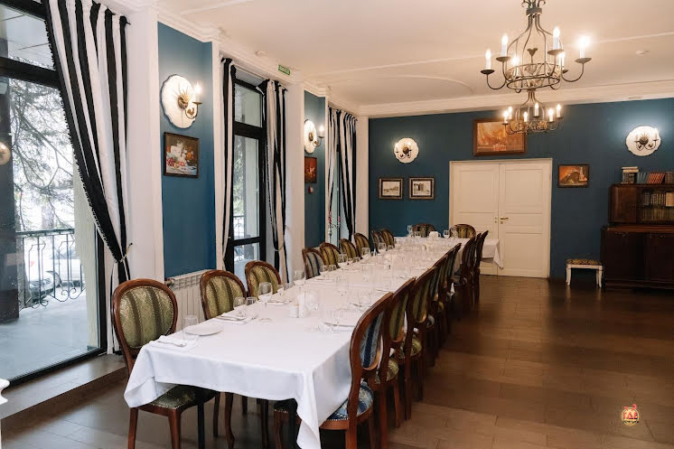 Банкетный зал «СамоварЪ»  в «Богемия на Вавилова» фотография №15