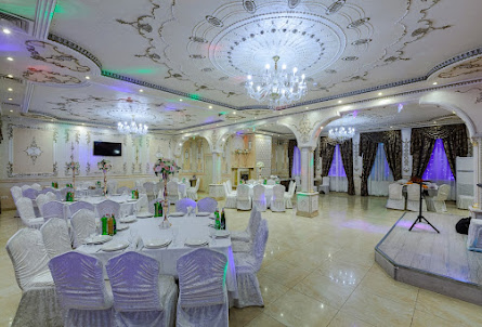 Основной зал  в Малый зал 