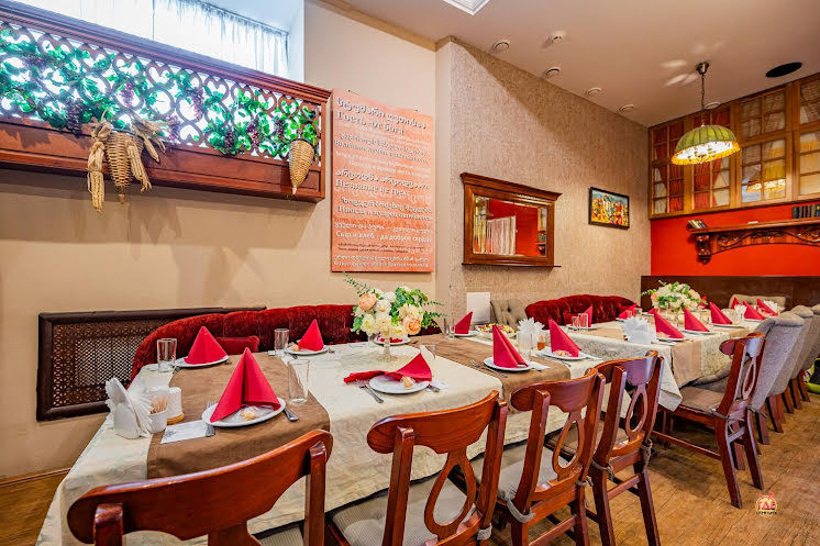 Большой зал в «Хинкали» фотография №7