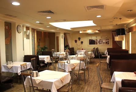 Зал на 40 человек в Зал на 15 человек