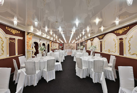 Малый зал  в Малый зал 