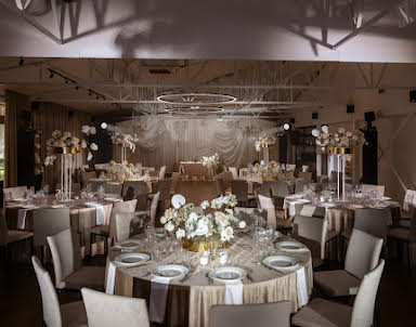  ресторан Времена года в Зеленом городе