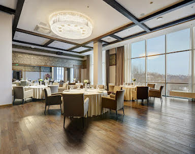  ресторан Astro Plaza