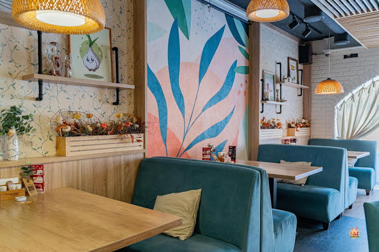 Зал на 2 этаже в «По чесноку на Академика Королева» фотография №11