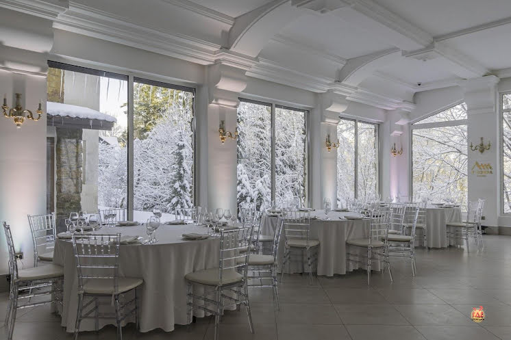 Нижний зал в «Мир у Озера» фотография №4