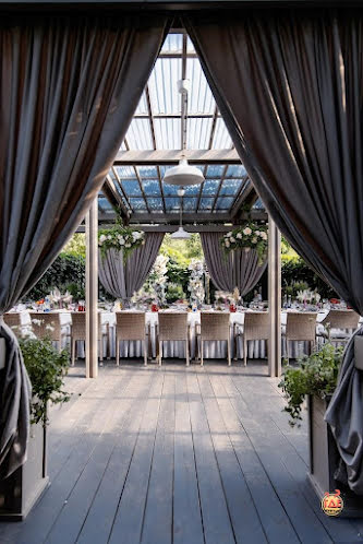 Шатер в саду в «Времена года в Парке Горького» фотография №4