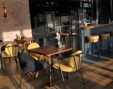 Новый год в Moriarty Bar & Kitchen