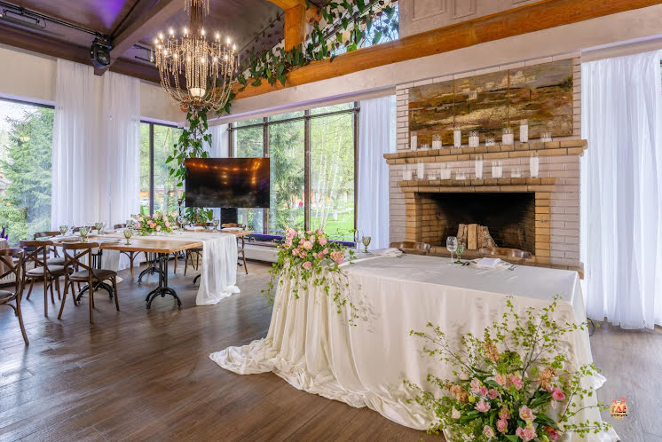 Зал ресторана в «LaFa» фотография №8