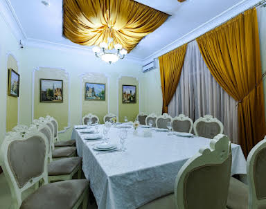  ресторан Венеция на ул. 40 лет Октября