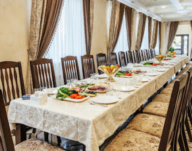  ресторан Mari Inn