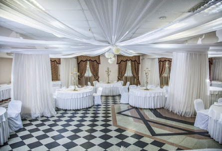 Зал «Мраморный» в Зал «Хрустальный»