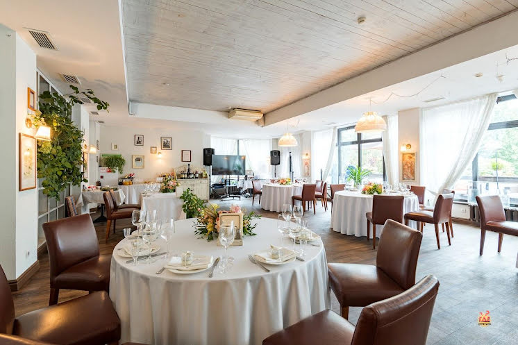 Зал "Белый" в «Stroganoff Bar & Grill» фотография №10