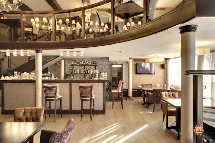 Основной зал в «Vinsent на Мира» фотография №1