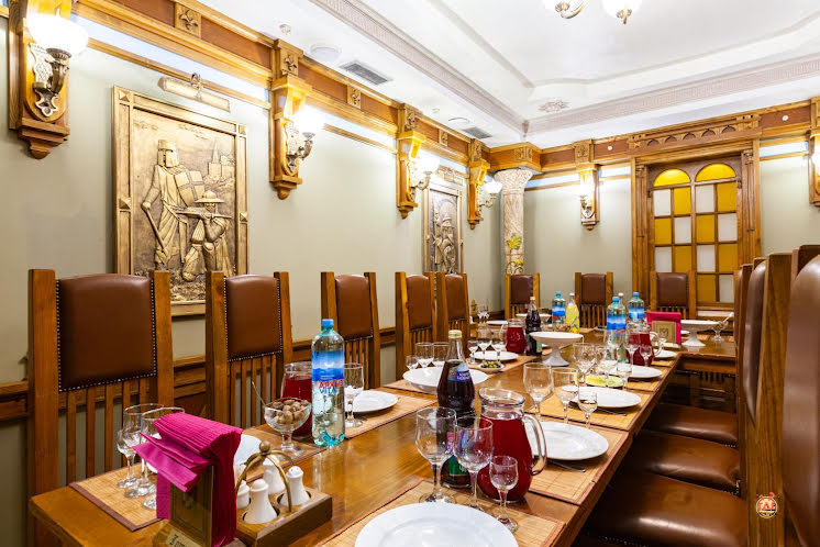 Банкетный зал в «Готика на Ангарской» фотография №2