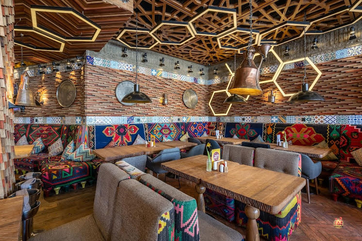 Зал ресторана  в «Чайхона №1 на Новом Арбате» фотография №12