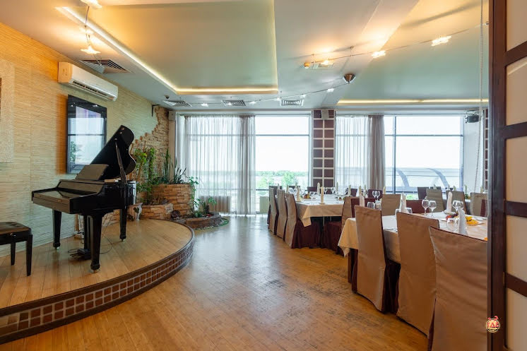 Зал ресторана  в «Александровский сад» фотография №11