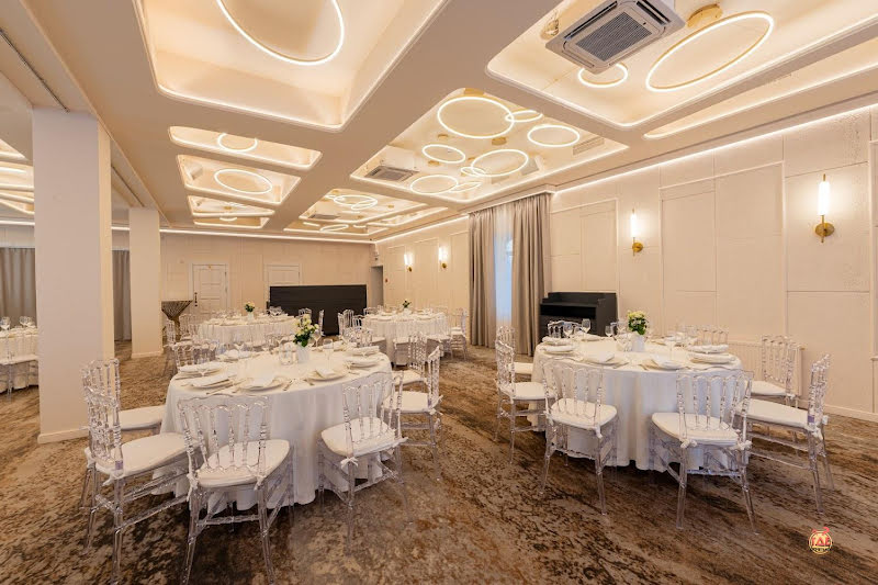 Атташе фотография №14