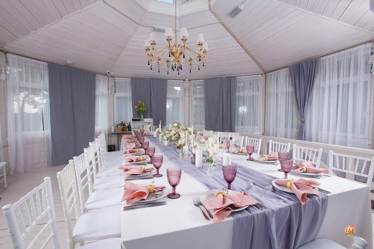 Зал «Царская трапеза 2 этаж» в «Усадьба «Гребнево»» фотография №3