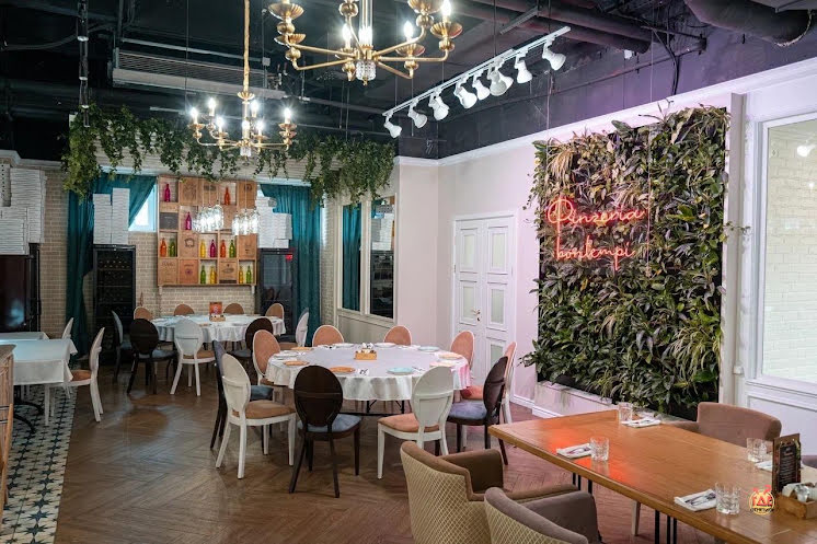 Основной зал в «Pinzeria by Bontempi» фотография №8