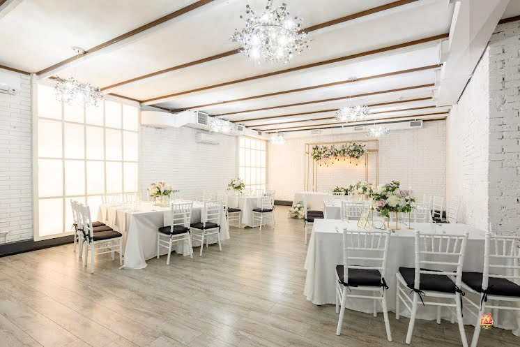 Банкетный зал  в «Банхоф на Мира» фотография №10