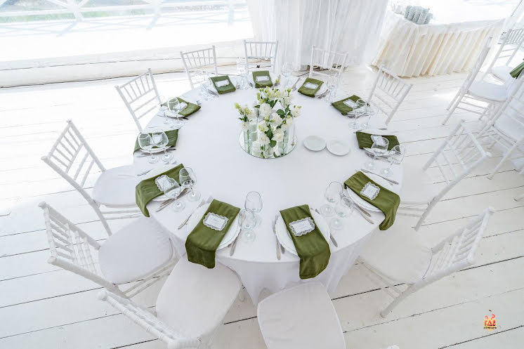 Шатёр White Podium в «Pirogovo-event» фотография №14