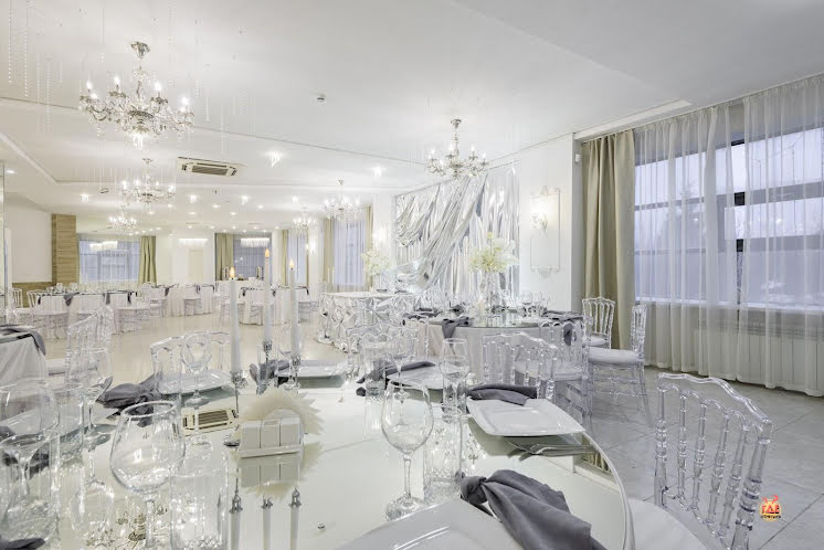 Основной зал  в «Серебро» фотография №12