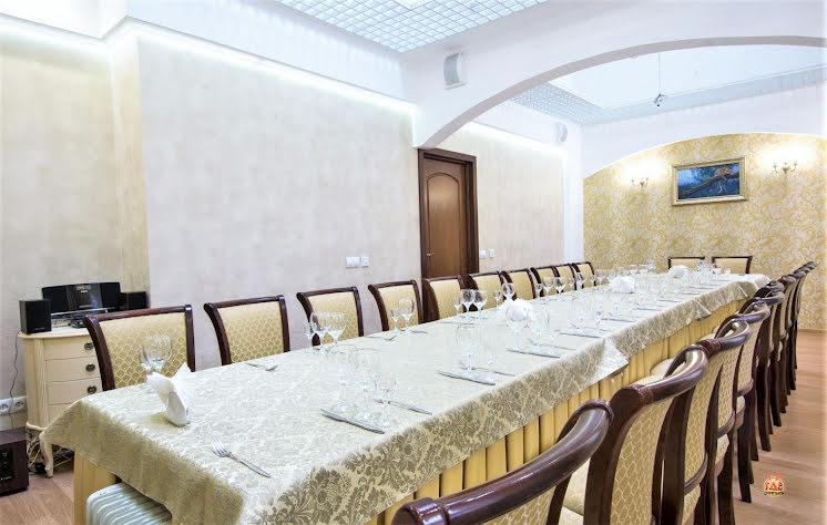 Зал «Золотой» в «У Александра» фотография №1