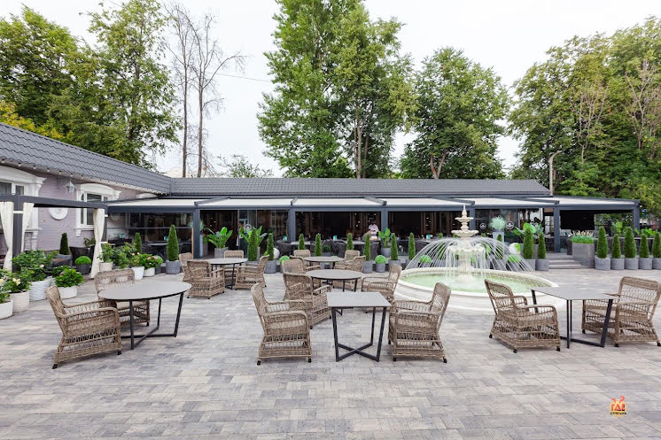 Летняя терраса в «Гранд Фэмили» фотография №8