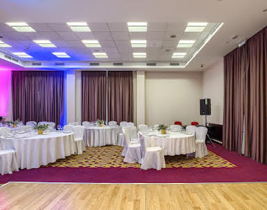  ресторан CORT INN Nizhny Novgorod City Center