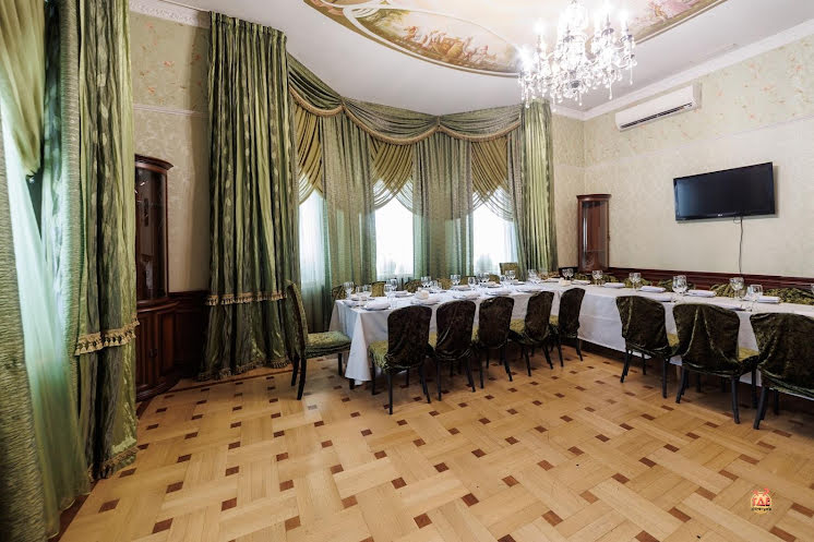 Каминный зал в «Экотель Богородск & SPA» фотография №1