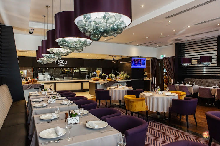 Ресторан "Новум" в «SHERATONPLAZA Ufa - Congress Hotel» фотография №9