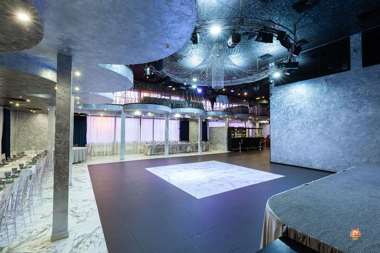 Основной зал  в «Кристалл» фотография №7