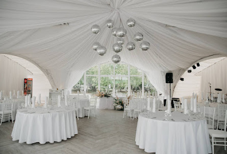 Шатер в Шатер