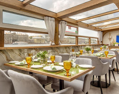 День рождения в Теплоход "Миконос"