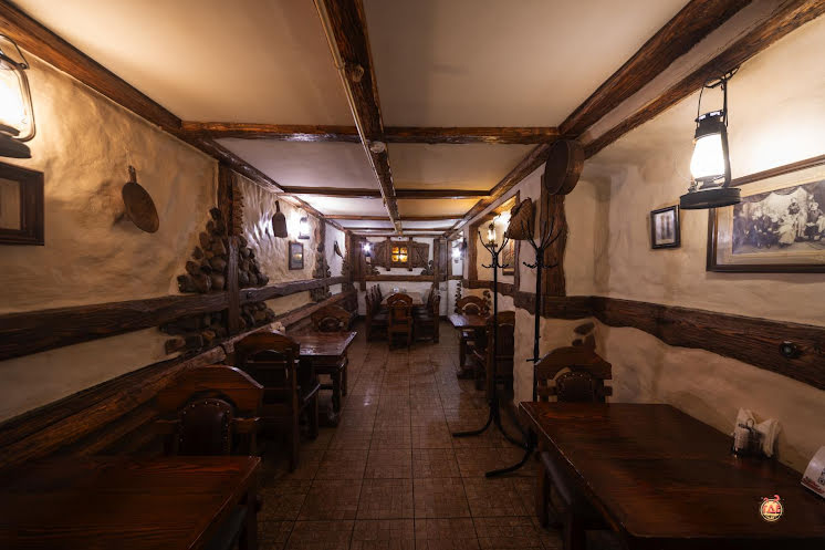 Зал ресторана  в «Три перца» фотография №12