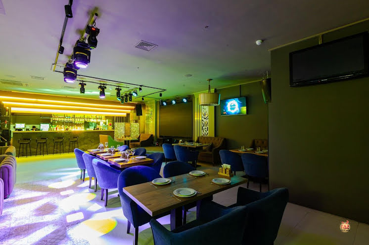 Основной зал  в «Izi voice» фотография №5