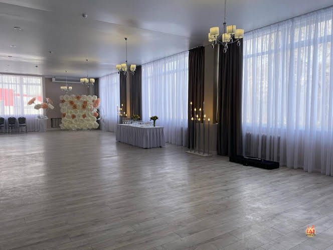 Зал на 150 человек в «Чарли» фотография №10