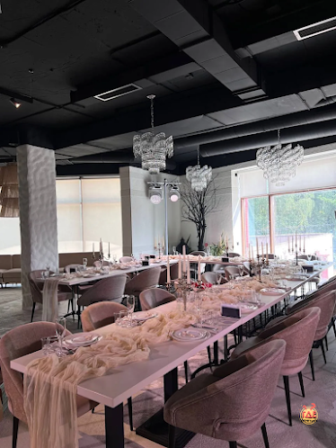 Зона у панорамного окна в «Avgust 13 vostok» фотография №1