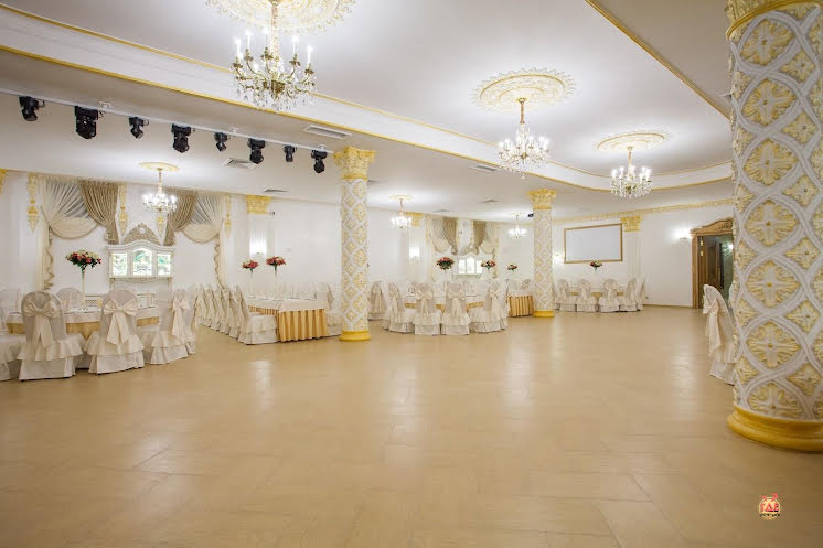 Золотой зал  в «Весенний дворец» фотография №6